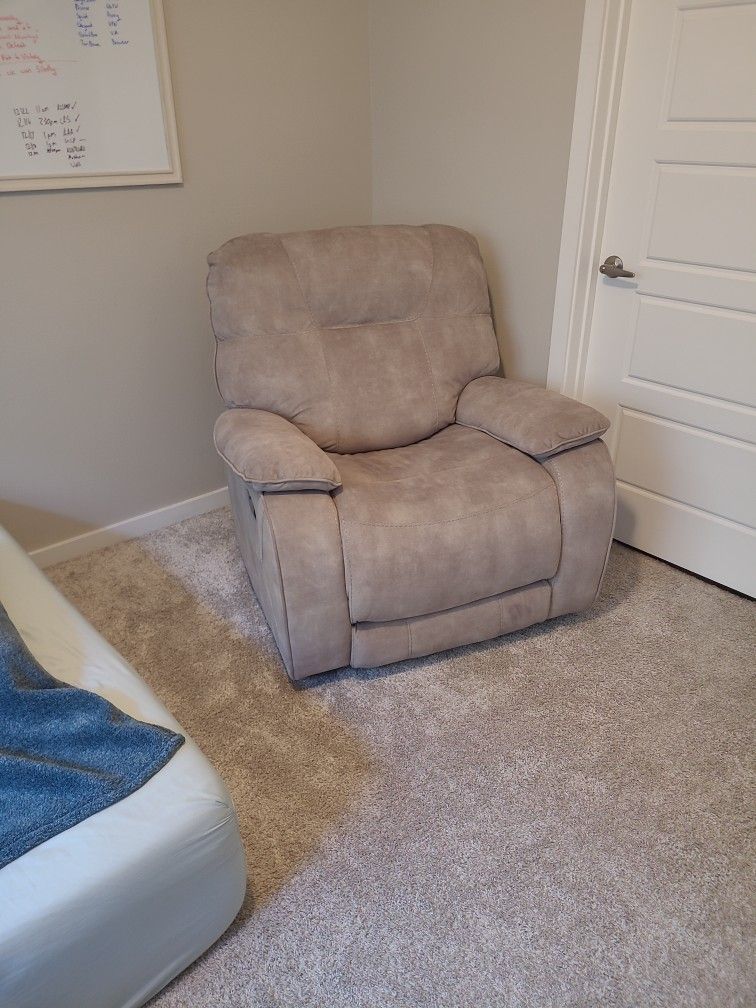 Rocker Recliner Chair