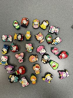 30 Hello Kitty CROSC Charms