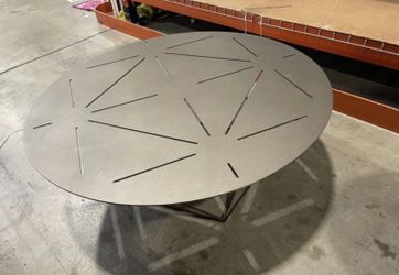 Coffee table round 40”