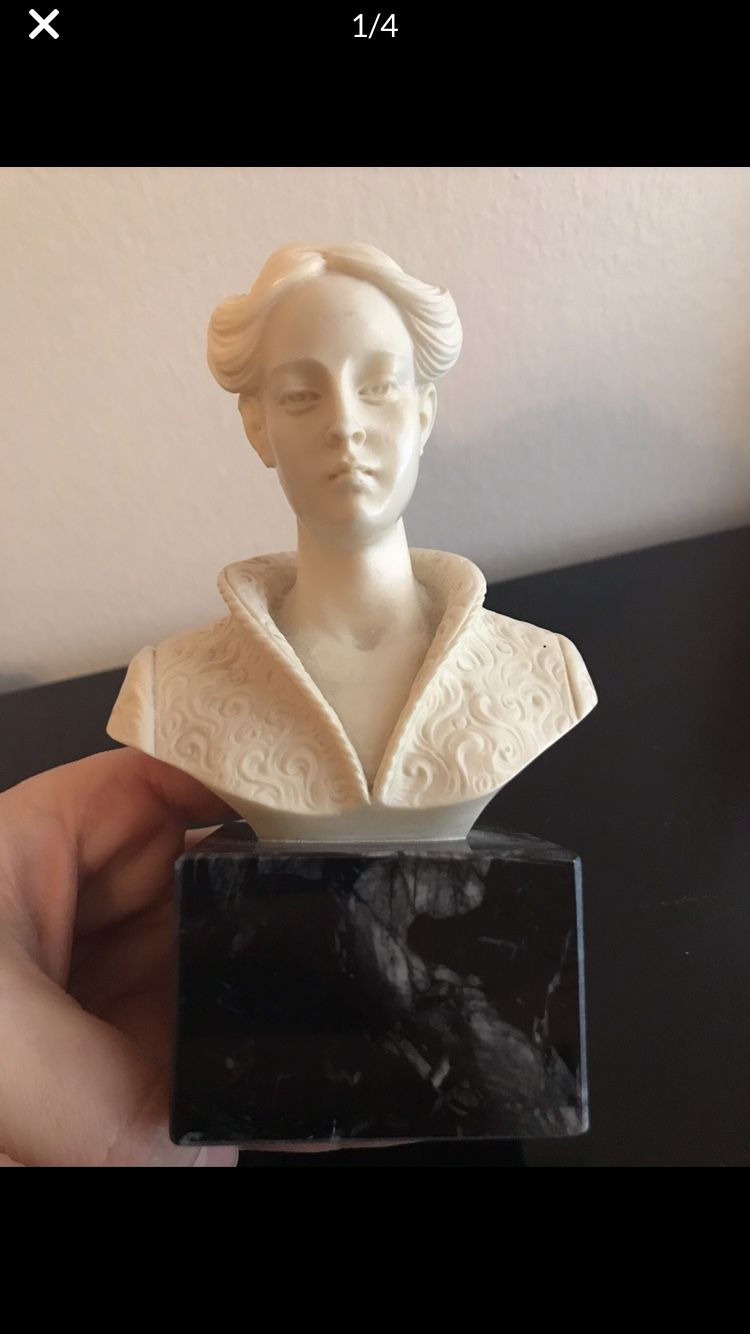 Bust on marble