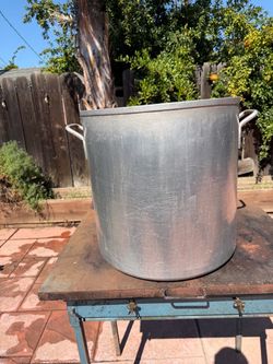 Large Commercial Pot