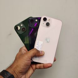 iPhone 13 128GB Unlocked in excellent condition - on special cash deal $289 + free sp 🤩✅ (no credit needed)