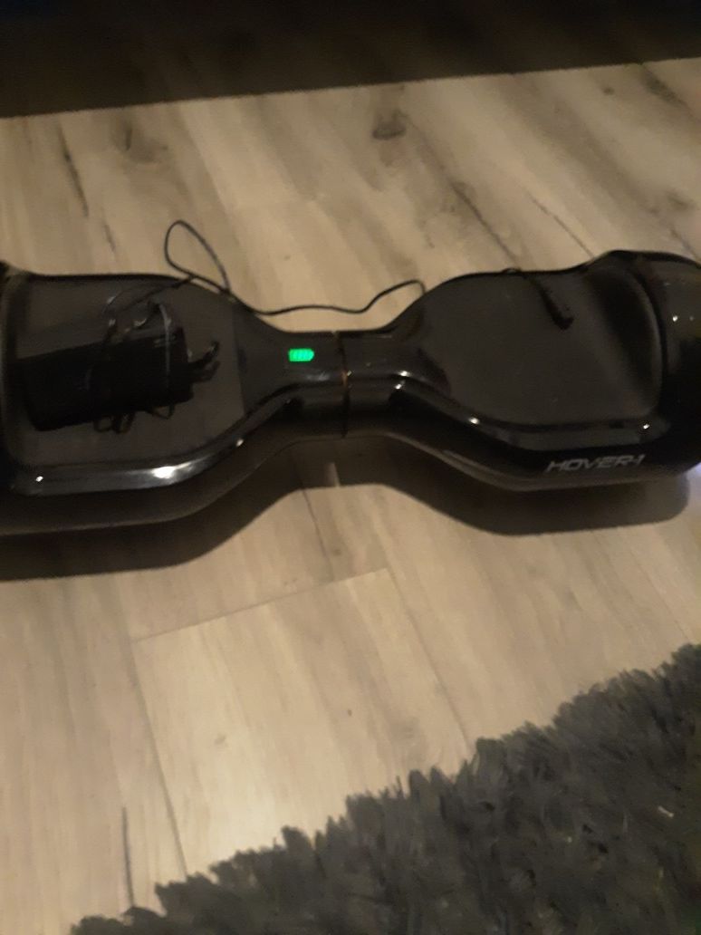 Hoverboard new used 4 times and boring not my thing but dont have the box