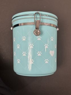 Dog/Cat Food Container