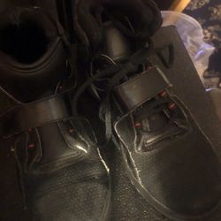 ADIDAS Boys Hightops. Size 51/2Y REDUCED 