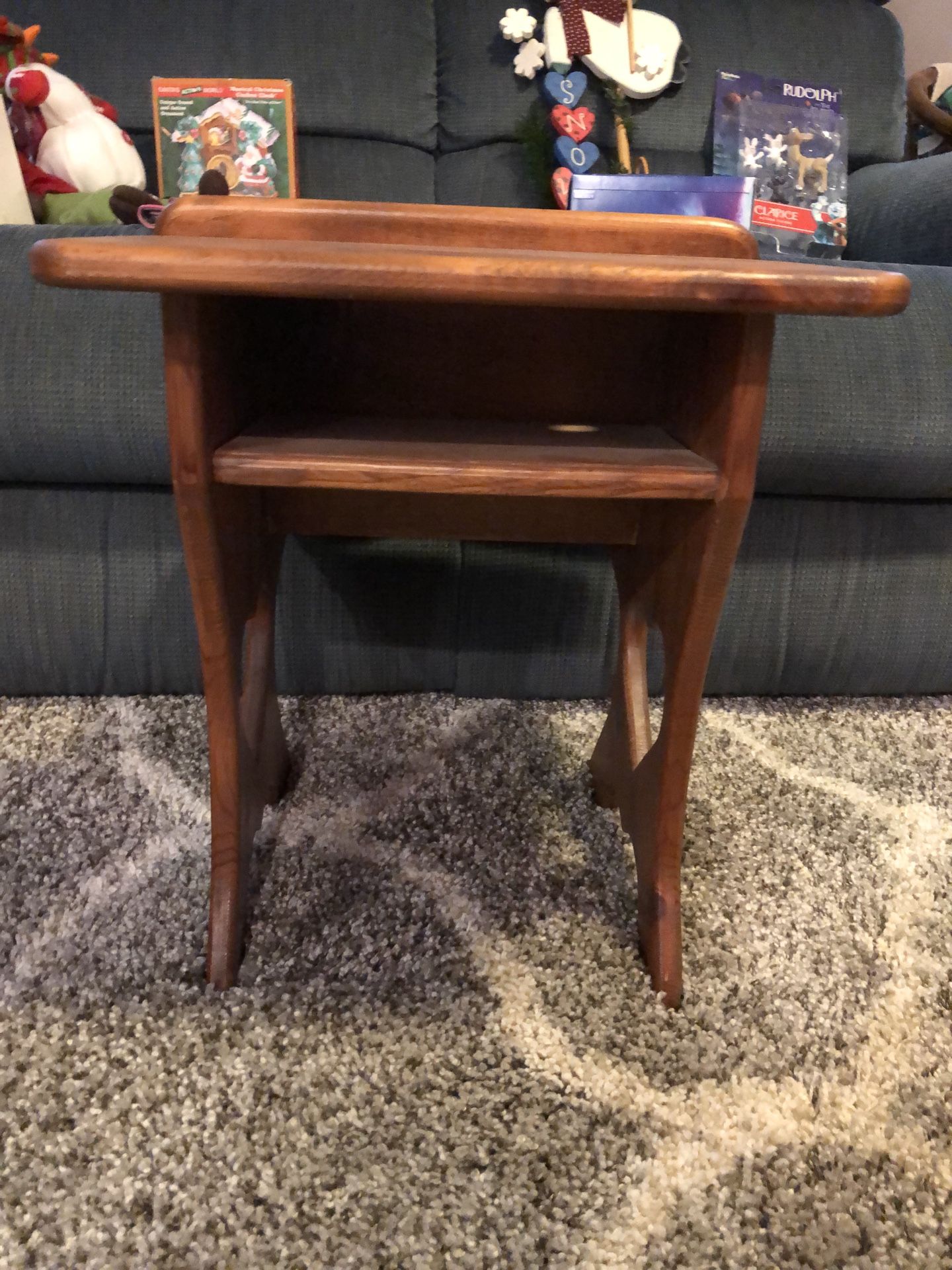 Child desk