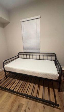 Black Metal Daybed with Trundle and Mattress