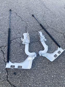 Mercedes GLC Class Hood Hinge