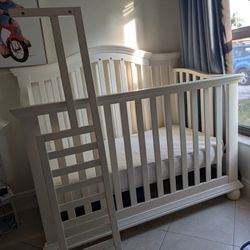 Premium Wood Crib