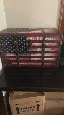 American Flag Chest