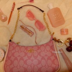 Pink Coach Terry Shoulder Purse 🎀