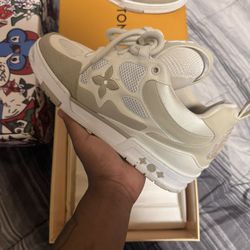 LV Skate “Apricot/White” 