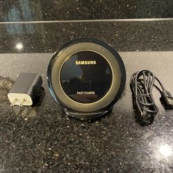Samsung Wireless Fast Charger & Stand Black for iPhone & Qi Phones (EP-NG930)