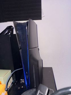 Ps5 with box cables and controller (pick up only)