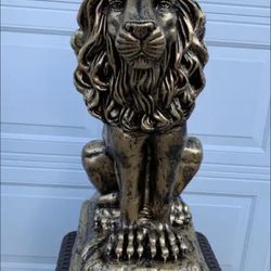 Large Sitting Lion Statue