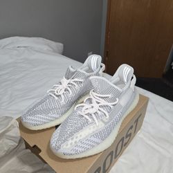 Adidas Yeezy Boost 350 V2 - Static