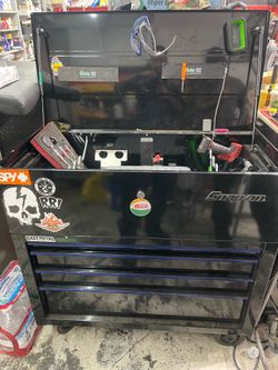Snap On tool box with full set of tools