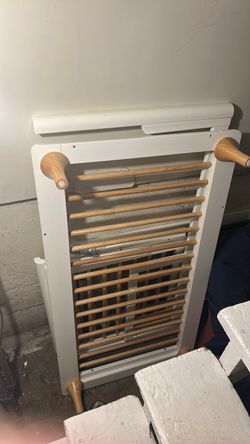 Land of Nod crib - all parts included