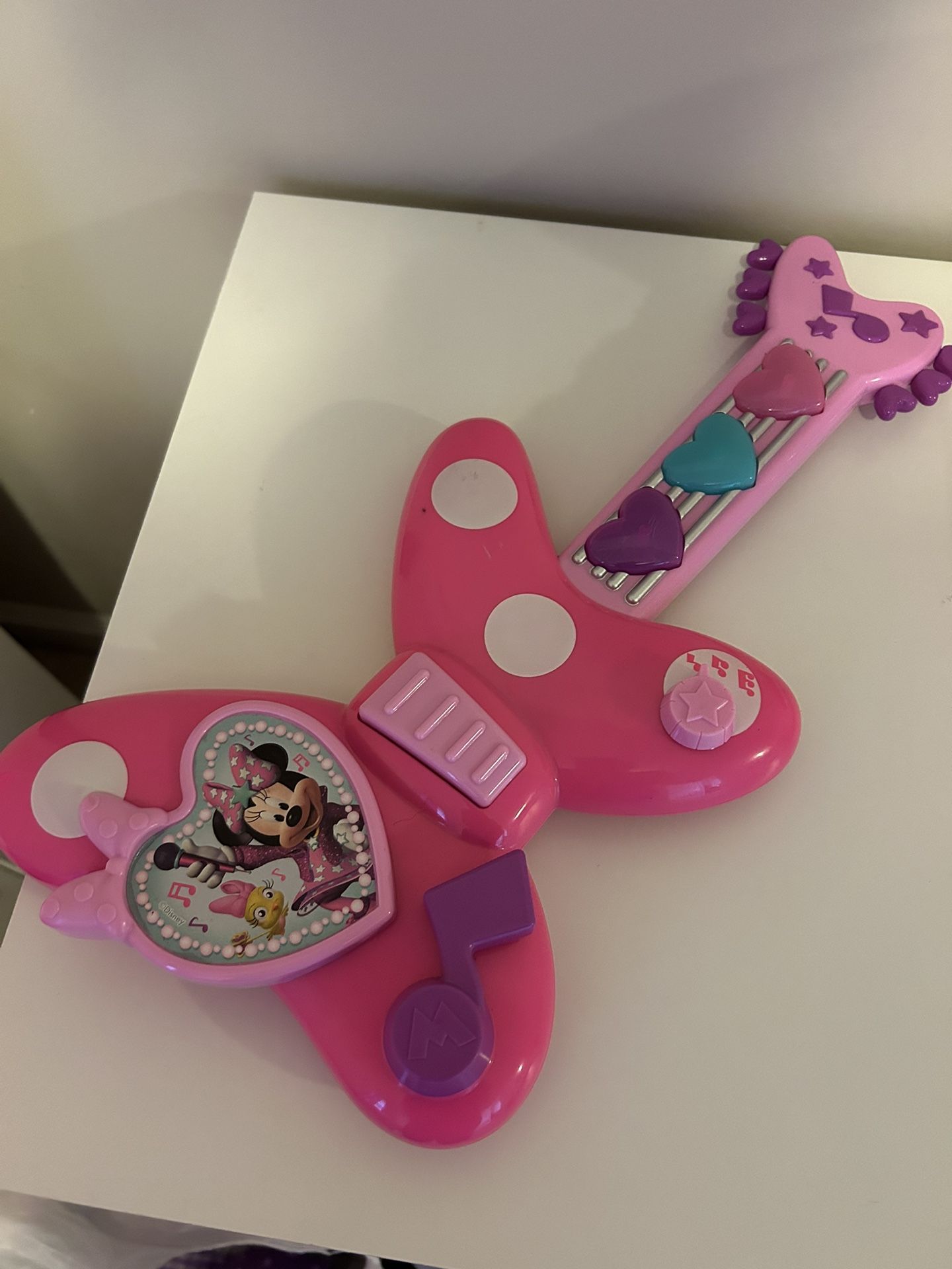 Minnie Mouse Guitar