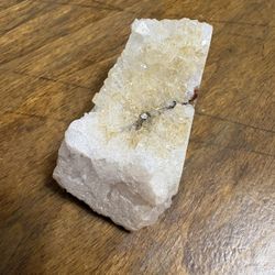 Raw citrine quartz crystals small piece