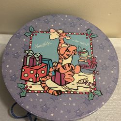 Large Christmas Vintage Disney Winnie the Pooh Cardboard Box With Tigger, Piglet