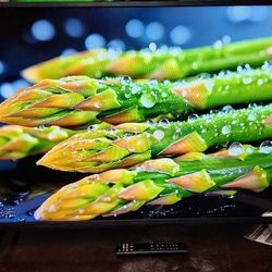 40" 1080p LED Smart TV Chromecast 2021