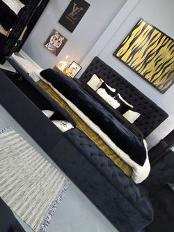 ✨️ King, Storage Bed Frames ✨️ Furniture Sectionals, Bedrooms, Dining Avail