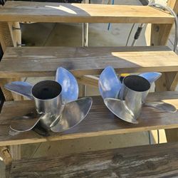 Mercury Revolution 4 17 propellers