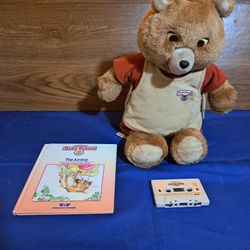 1985 Teddy Ruxpin Bear With Book And Cassette 