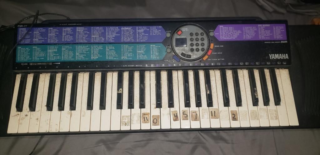 Vintage Yamaha Keyboard