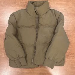 Olive green cropped puffer jacket 