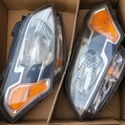 Headlights $20 2011 Kia Soul