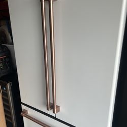 Ge Cafe French Door Refrigerator Contuer Deep Like New