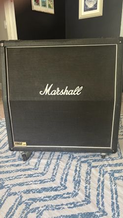 Marshall 1960 4x12 300 RMS Cabinet.