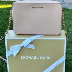 Michael Kors Large East/West Crossbody, EUC/Bolsa MK en excelente condicion