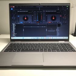 **Dell Inspiron 5520 11th Gen Core i5 w/Microsoft Office** *Great for Bussines, Office Work  or Students* *Windows 11  Full Activate. ** Price $ 280 *