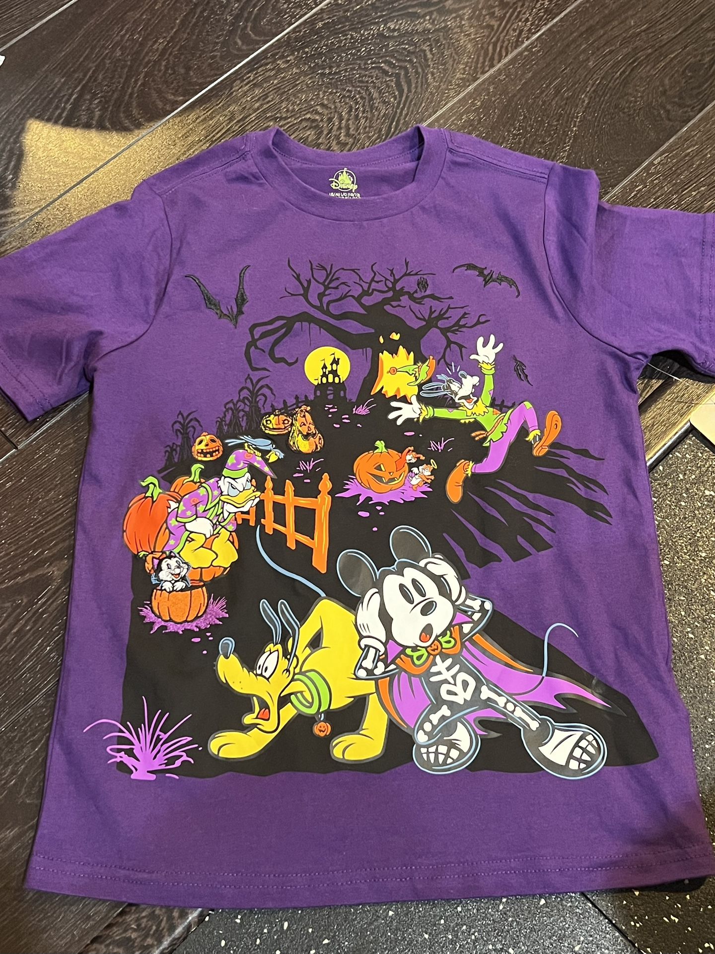 NEW Disney Shirt Adult Medium Purple Halloween Mickey Mouse Donald Duck Goofy