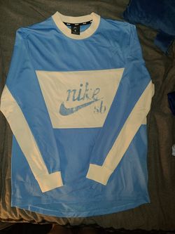 New size MEDUIM nike sold out