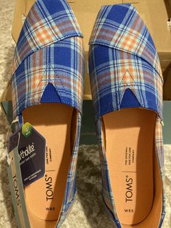 TOMS NIB Size 8 1/2