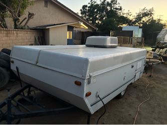 2004 Coleman Pop Up Trailer
