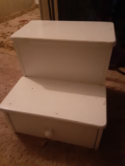 Small Step with Drawer $23.00 cash only (serious buyers)