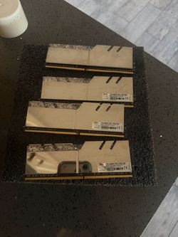 Royal Trident Z Ddr4 4x8gb ram