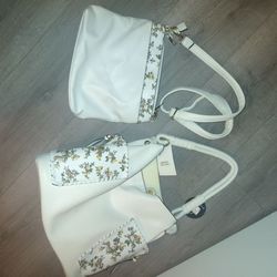 2 purse seats including