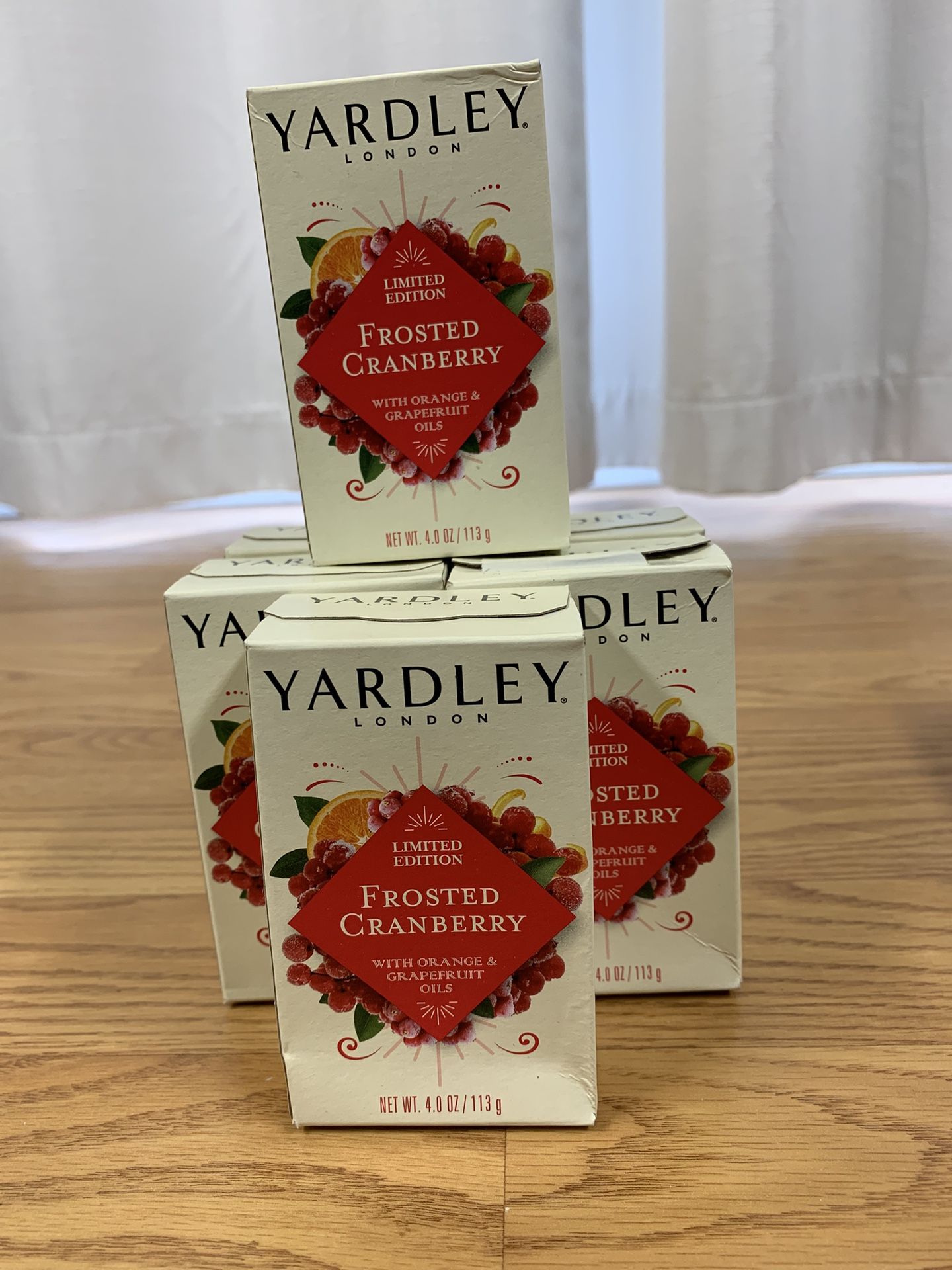 Yardly London Frosted Cranberry Soap