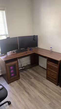 L shaped desk