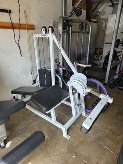 itle: Cybex Classic Commercial Prone Leg Curl Machine - Selectorized