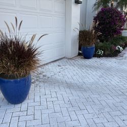 4 GORGEOUS 22” TALL BLUE & BROWN GLAZED CERAMIC POTS PLANTERS W/ DRAIN HOLES.  Soil & Beautiful Grass Included. LIKE NEW.  Set Of 4 Only $400 FIRM!