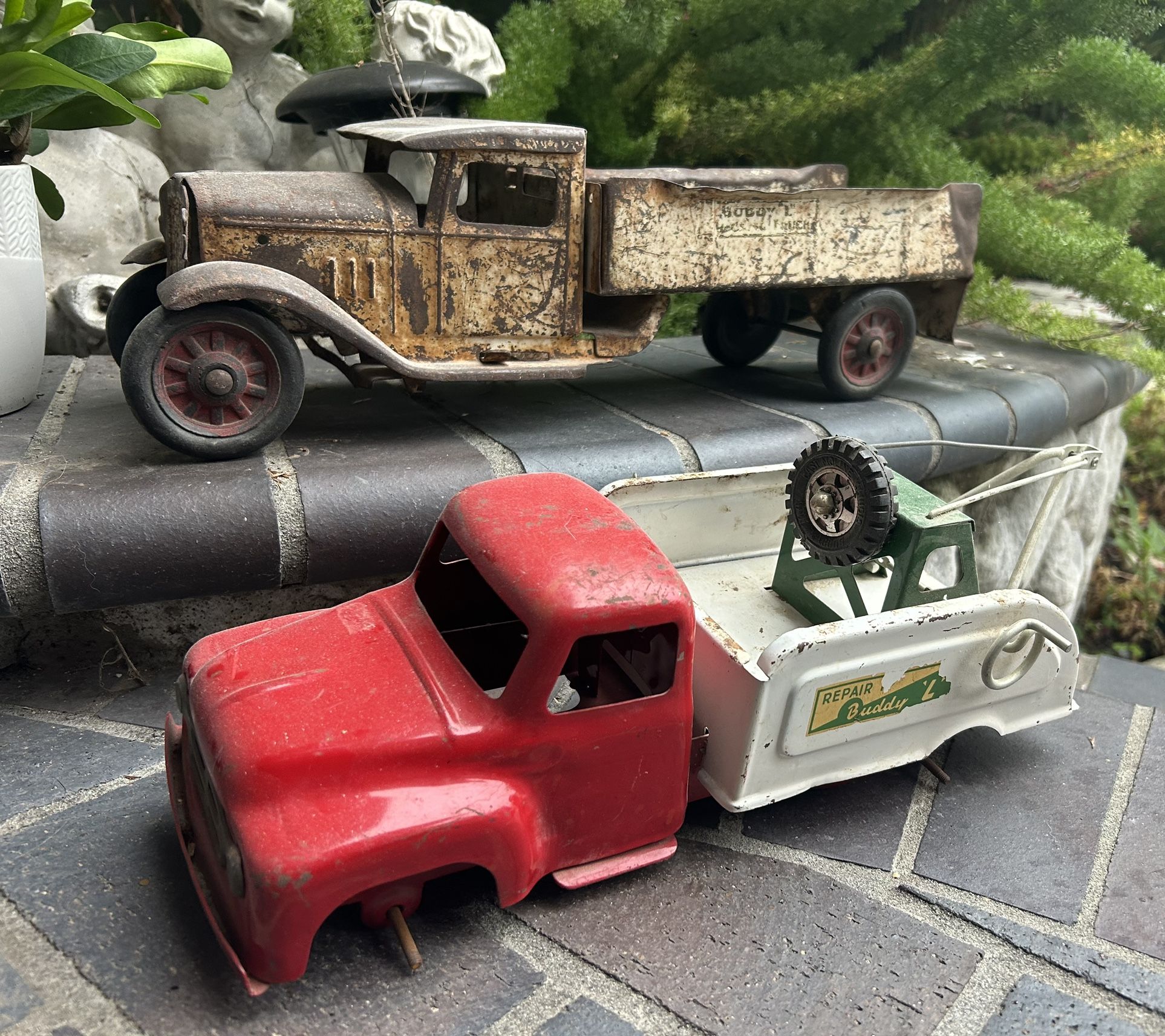 Antique / Vintage Buddy L Toy Trucks
