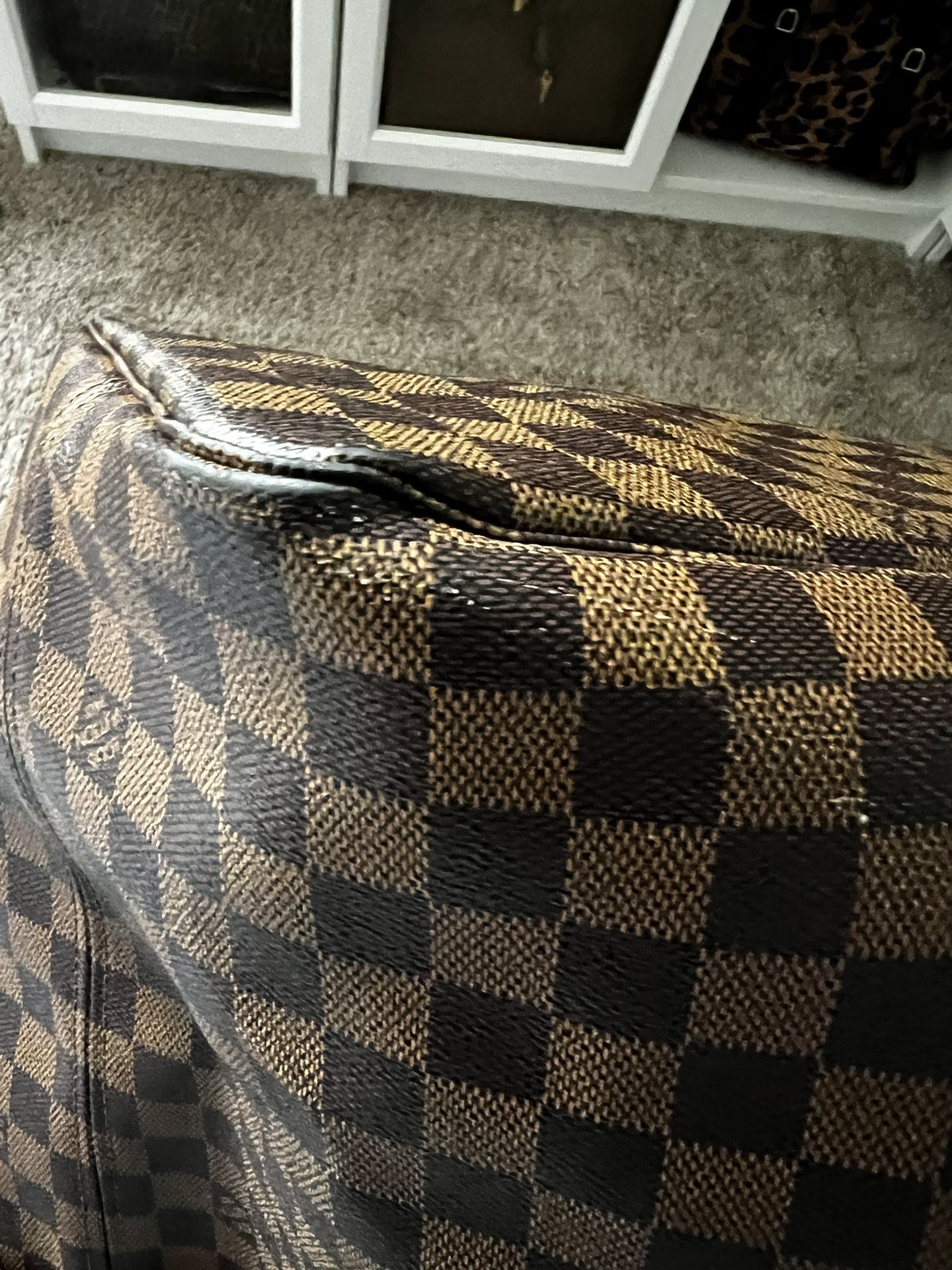 Authentic Louis Vuitton Neverfull MM Monogram with Rose Ballerine Interior  for Sale in Houston, TX - OfferUp