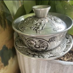 Antique pure white bronze. 1833. Collection of the Four Mythical Beasts.